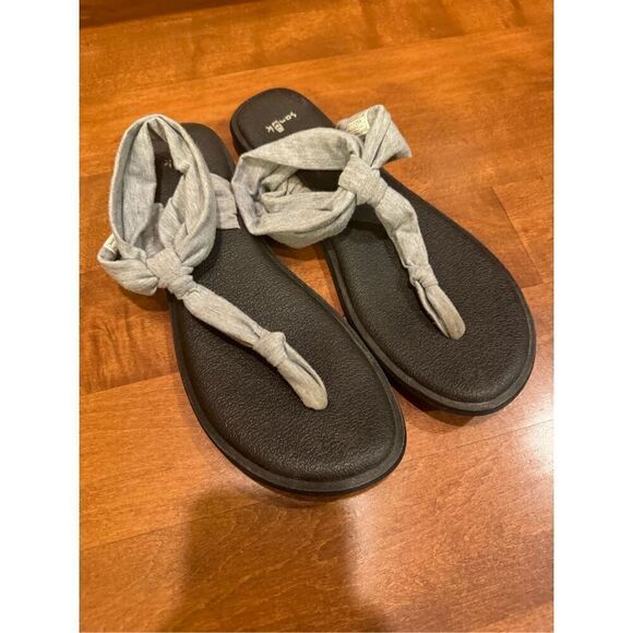 Woman’s sanuk sandals shipping available - Picture 1 of 5